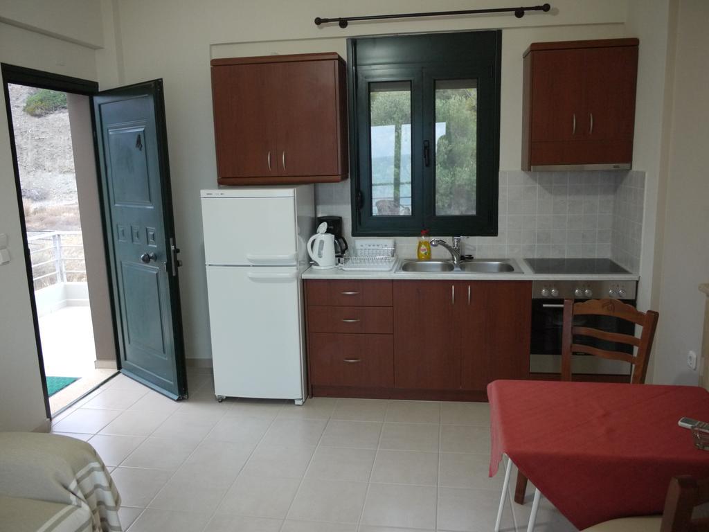 Portela Apartments Kampoula Кератокамбос Номер фото